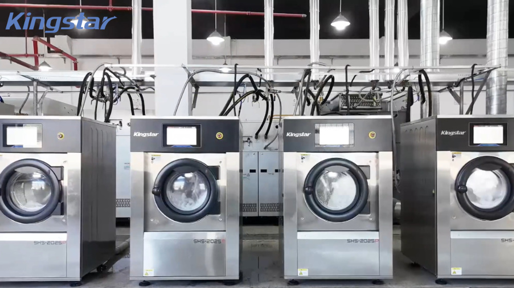 Fachtóirí le Smaoineamh Agus Meaisín Níochán Tionsclaíoch á Roghnú